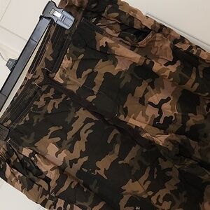 Rock & Republic Pull On 7Drawstring Camo Pants